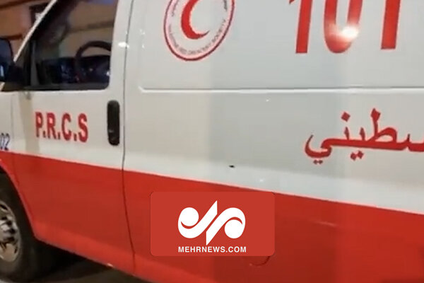 Siyonist İsrail güçlerinden Kızılay aracına saldırı Siyonist İsrail güçlerinden Kızılay aracına saldırı