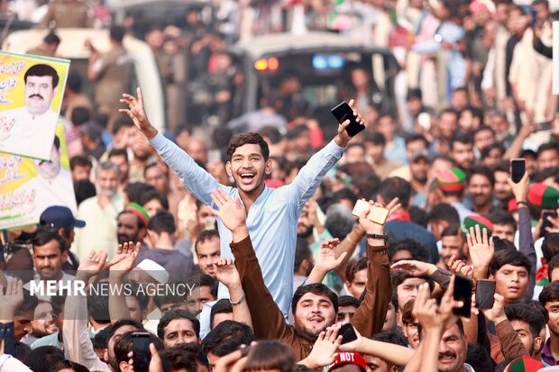  انتہا پسند جماعتیں پی ٹی آئی کے لانگ مارچ پر دہشتگردی کا حملہ کر سکتی ہیں، پاکستانی وزارت داخلہ