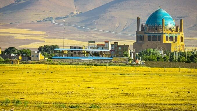 ساخت و سازهای غیرمجاز در حریم گنبد سلطانیه؛ جلوی تخلف گرفته شد