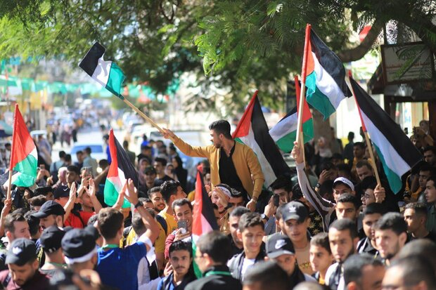 راهپیمایی گسترده فلسطینی‌ها در غزه در حمایت از عرین الاسود+تصاویر