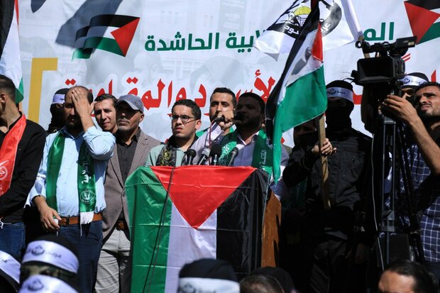 راهپیمایی گسترده فلسطینی‌ها در غزه در حمایت از عرین الاسود+تصاویر