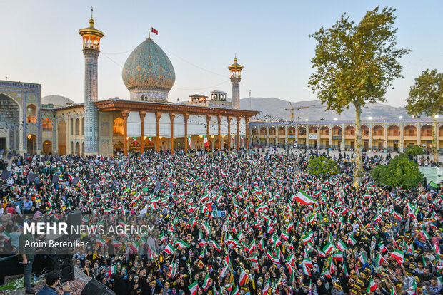 اجتماع بزرگ «همکلاسی شهیدم» در شیراز