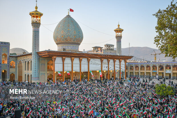 اجتماع بزرگ «همکلاسی شهیدم» در شیراز