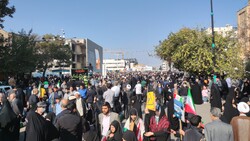 حضور گسترده مردم در راهپیمایی ۱۳ آبان در کرمان