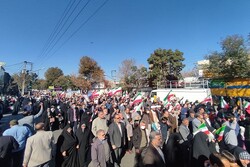 حضور گسترده مردم ارومیه در راهپیمایی ۱۳ آبان ماه