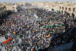 گردهمایی بزرگ یزدی‌ها در روز استکبارستیزی