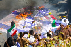 دانش آموزان جنایات آمریکا را علیه مردم ایران از یاد نخواهند برد