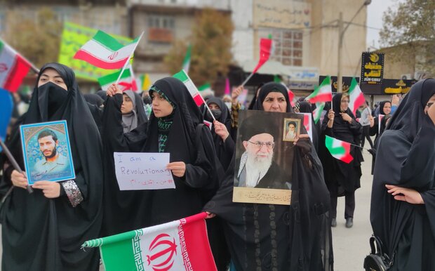  راهپیمایی ۱۳ آبان در یاسوج برگزار شد/ طنین الله اکبر در خیابان