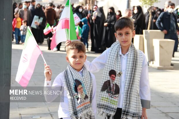 دەنگی اللە اکبر لە شەقامەکانی سنە