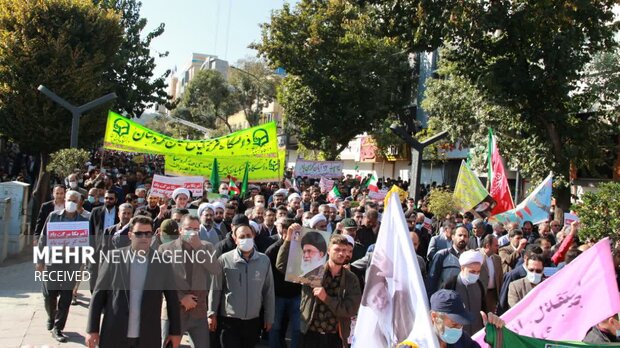 راهپیمایی ضد استکباری مردم سنندج در ۱۳ آبان