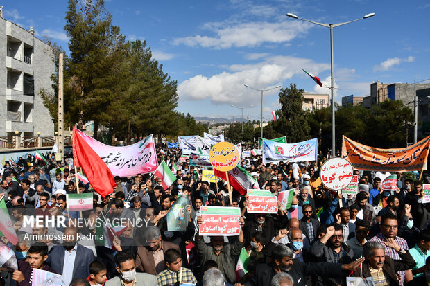 راهپیمایی 13 آبان بیرجند