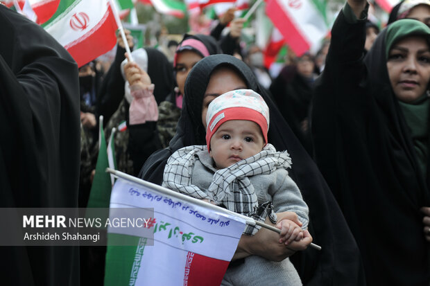 راهپیمایی ۱۳ آبان در ایلام آغاز شد