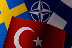 سوئد برای جلب رضایت ترکیه، از شبه‌نظامیان کُرد فاصله می‌گیرد