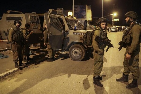 یورش صهیونیست‌ها به کرانه باختری/ عملیات تیراندازی در نابلس+ فیلم