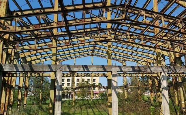 رامسر در آرزوی یک متر فضای فرهنگی/ هنرمندان خانه به دوش هستند