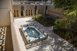 در حفظ بافت تاریخی از معماری ایرانی_اسلامی استفاده شود