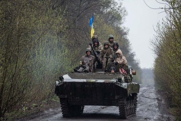 استقرار حجم وسیعی از تجهیزات و خودروهای زرهی اوکراین در خرسون 
