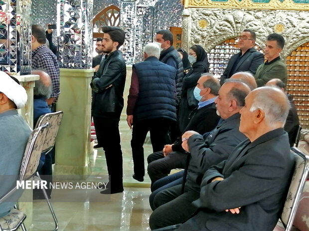 پیکر اسماعیل امیدی کنار همرزم قدیمیاش آرام گرفت