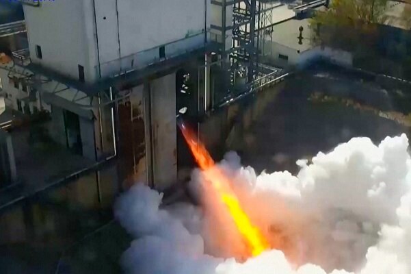 آزمایش موتور موشک سوخت مایع با توان رانش ۵۰۰ تن