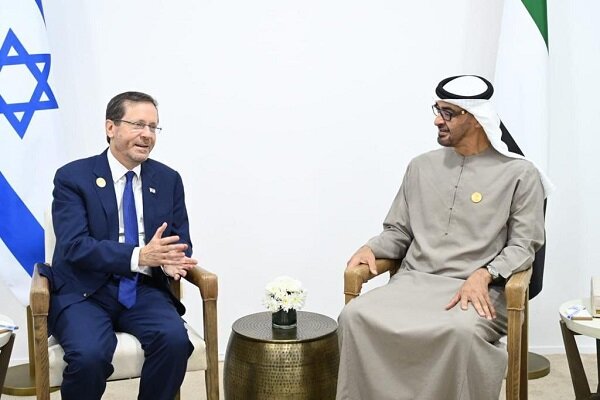 امارات کے سربراہ اور غاصب اسرائیلی صدر کی شرم الشیخ سربراہی اجلاس کے موقع پر ملاقات