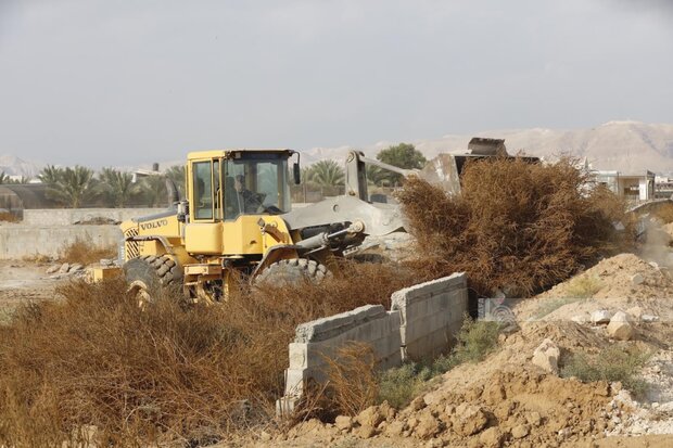 ۳۷ فقره ساخت‌وساز غیرمجاز در بخش قلعه‌نو تخریب شد