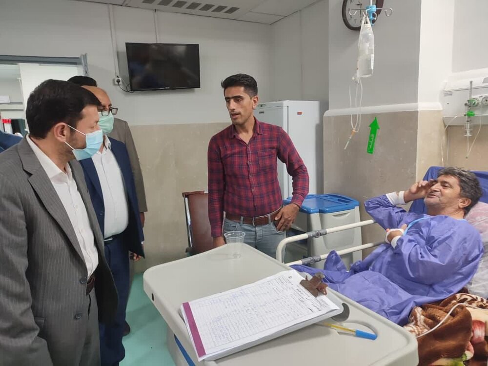 شرکتهای پارس جنوبی به مشکلات درمانی مردم عسلویه توجه کنند