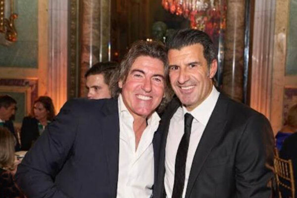 تصویری از حضور سرمربی استقلال در جشن تولد فوتبالیست مشهور دنیا