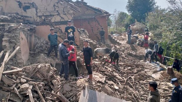 6 dead after earthquake hits Nepal, rattles New Delhi