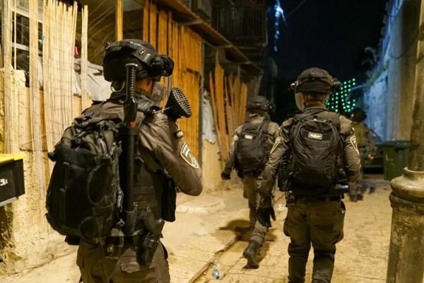Zionists raid various areas of WB, destroy Palestinian houses