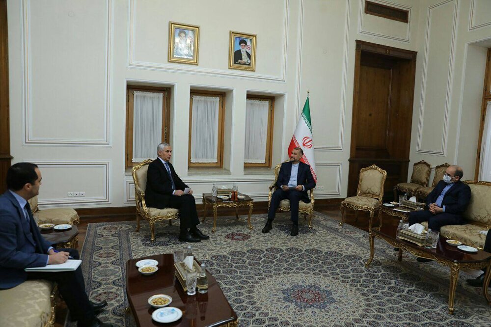 اقتصادی تعاون کے لیے ای سی او ایران کی اولین ترجیحات میں سے ایک ہے،ایرانی وزیر خارجہ