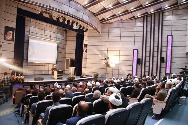 نشست هم‌اندیشی دانشگاهیان لرستان برگزار شد