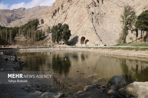 شوک خشک شدن دریاچه تاریخی طاق بستان شوک خشک شدن دریاچه تاریخی طاق بستان
