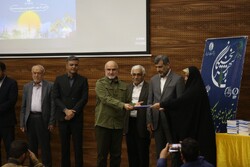 رتبه‌های برتر کنکور و المپیادهای علمی استان بوشهر تجلیل شدند