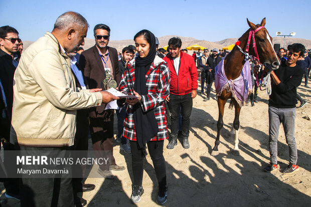 کورس اسب دوانی پاییزه 15