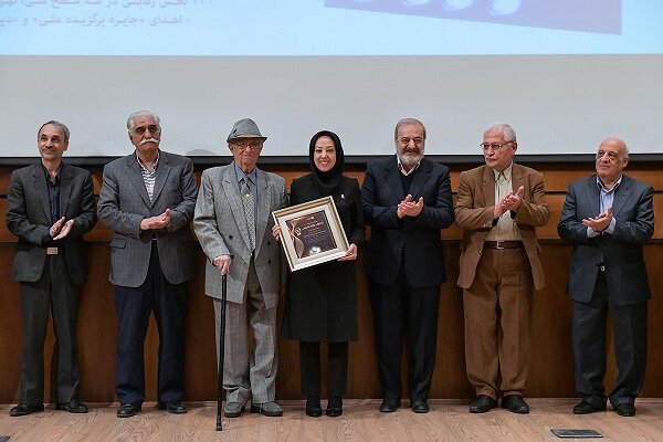بانک پاسارگاد جوایز جشنواره ملی انتشارات روابط عمومی را درو کرد