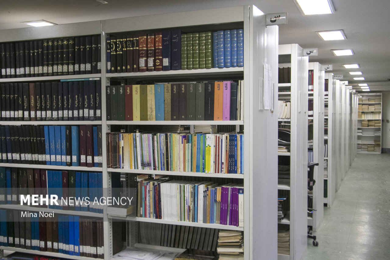 راه اندازی کتابخانه های مساجد اردستان ضروری است