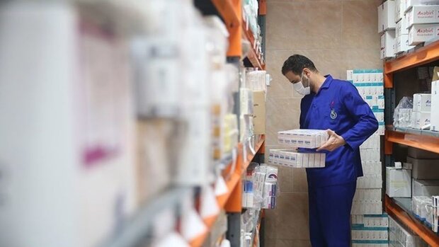 حذف ارز ترجیحی باعث افزایش قیمت دارو شده است حذف ارز ترجیحی باعث افزایش قیمت دارو شده است