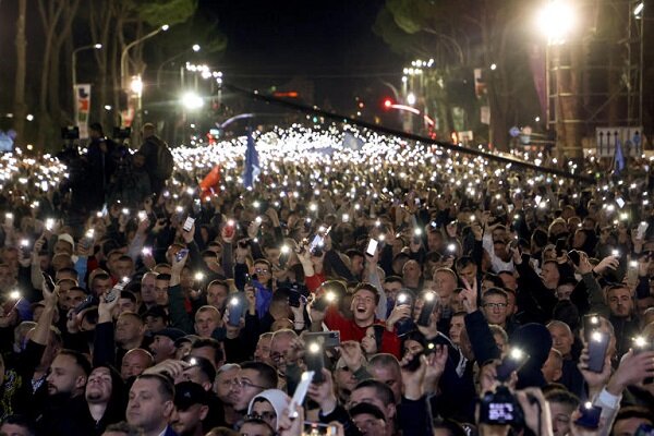 Tens of thousands of Albanians protest over rising costs