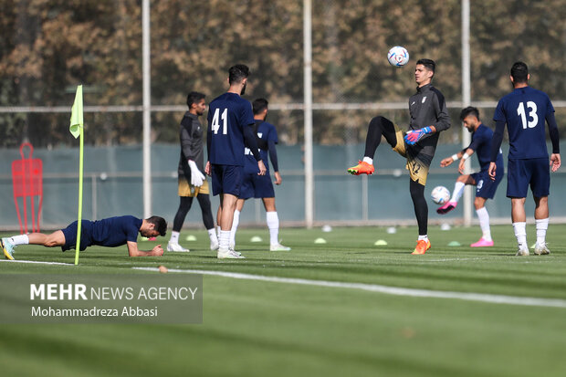 آخرین تمرین تیم ملی فوتبال ایران پیش از سفر به قطر جهت شرکت در مسابقات جام جهانی فوتبال در مرکز آکادمی تیم های ملی برگزار شد