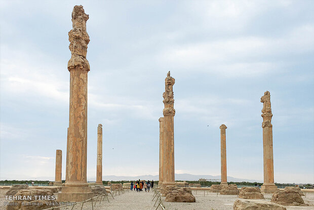 Glimpses of grandeur: mobile shots of Persepolis