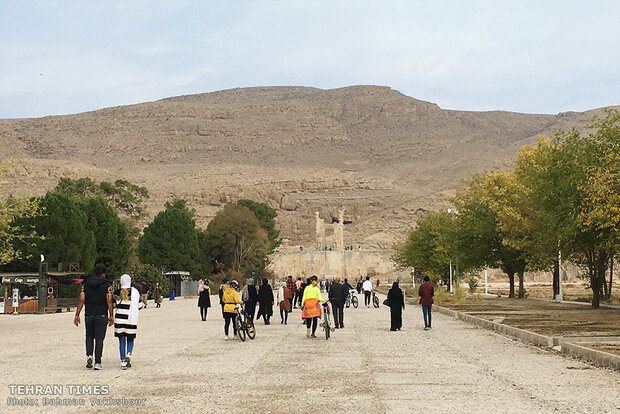 Glimpses of grandeur: mobile shots of Persepolis