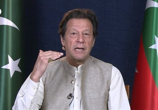 عمران خان حملے کے مقدمے کیلئے سپریم کورٹ میں آئینی درخواست دائر