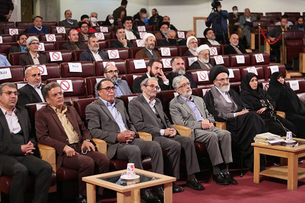 آیتالله مرعشی نجفی الگوی نقد مؤدبانه و ارتباط حوزه و دانشگاه بود
