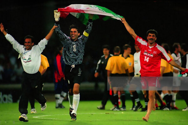 تصاویر ماندگار جام های جهانی/از لگدهای جنجالی تا دو پنالتی خبرساز