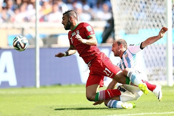 تصاویر ماندگار جام های جهانی/از لگدهای جنجالی تا دو پنالتی خبرساز