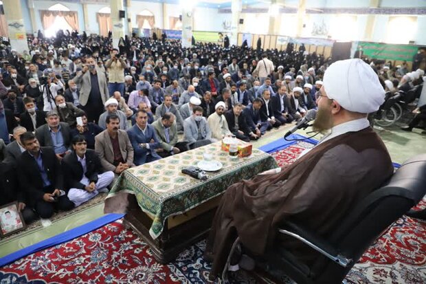 دیدار مردمی نماینده اعزامی رهبر انقلاب در زابل برگزار شد