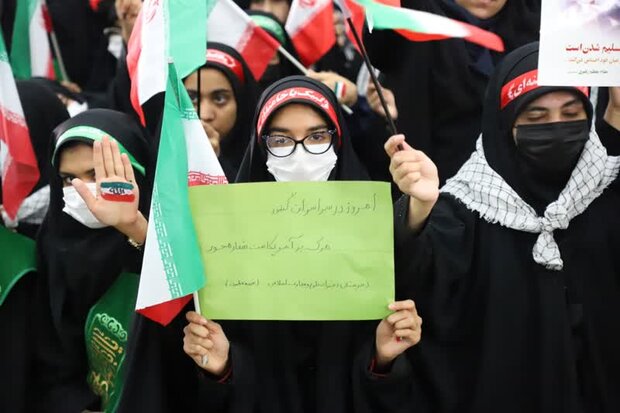 دیدار مردمی نماینده اعزامی رهبر انقلاب در زابل برگزار شد