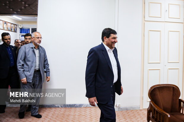 دیدار معاون اول رئیس جمهور با مراجع و علمای قم 3