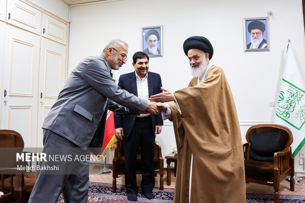 دیدار معاون اول رئیس جمهور با مراجع و علمای قم