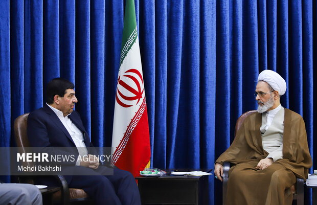 دیدار معاون اول رئیس جمهور با مراجع و علمای قم 16